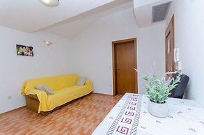 Apartments and Rooms Roso