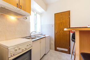 Apartment Center With Jacuzzi