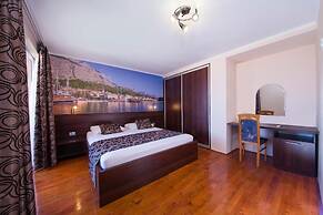 Apartment Arte