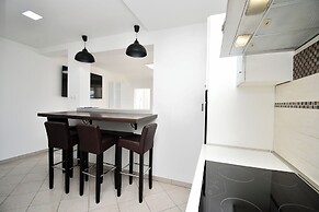 Apartments Lux With Pool