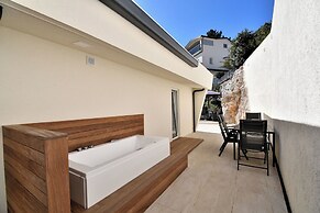 Apartments Lux With Pool