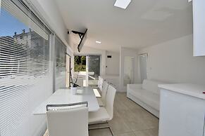 Apartments Lux With Pool