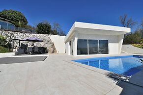 House Luxury
