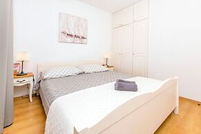 Apartments Marina