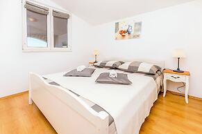Apartments Marina