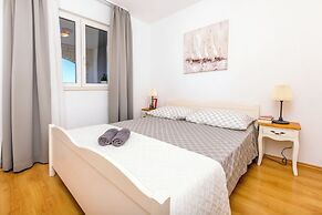 Apartments Marina