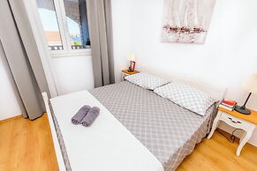 Apartments Marina