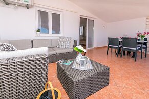 Apartments Marina