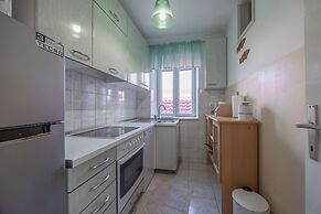 Apartment Rot