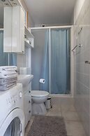 Apartment Rot