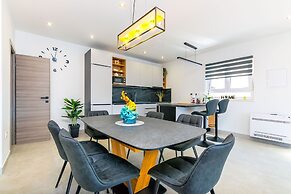 House Paval