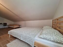 House Barci