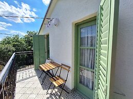 House Barci