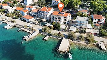 Apartment and Rooms Ive