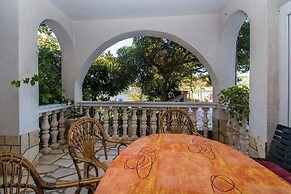 Apartment and Rooms Ive