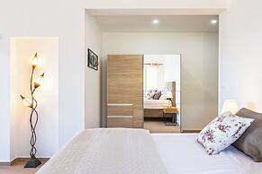 Apartments Doro