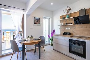 Apartments Doro