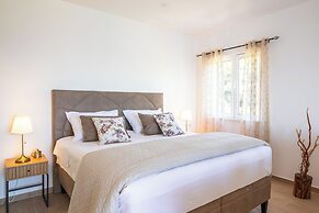 Apartments Doro