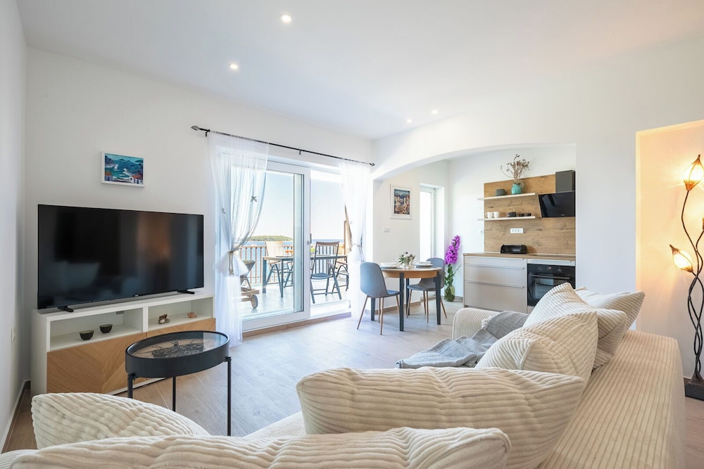 Apartments Doro
