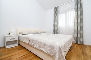 Apartments Mirjana