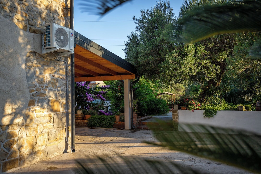 House Garden House