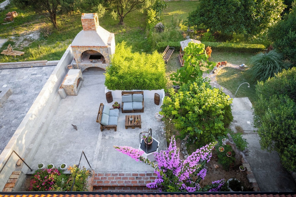 House Garden House