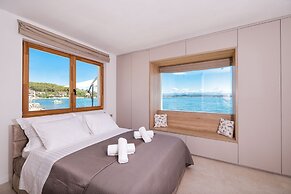 Apartments Beachfront Pebble