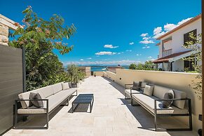 Apartments Beachfront Pebble