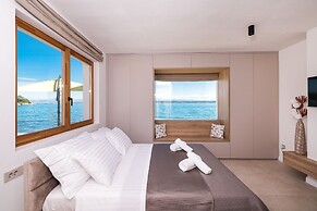Apartments Beachfront Pebble