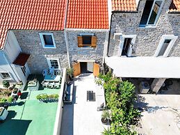 Apartments Beachfront Pebble