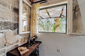 House Komadic Raja