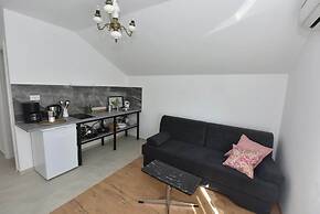 Apartments Jolie