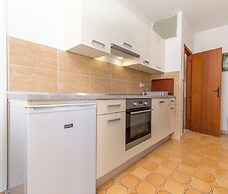 Apartment Tina