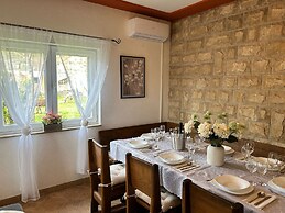 House Anteana