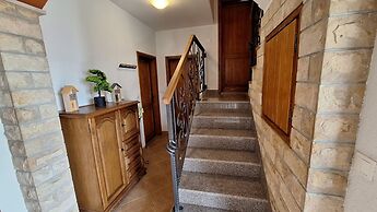 House Anteana