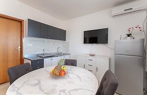 Apartments Zvonko