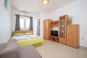 Apartments Zvonko