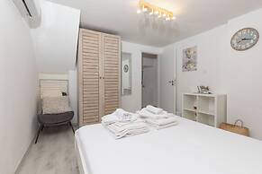 House Punat Residence