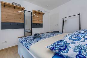 Apartments Lonamare