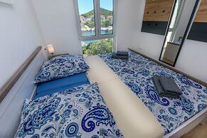 Apartments Lonamare