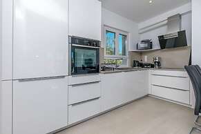 Apartments Lonamare