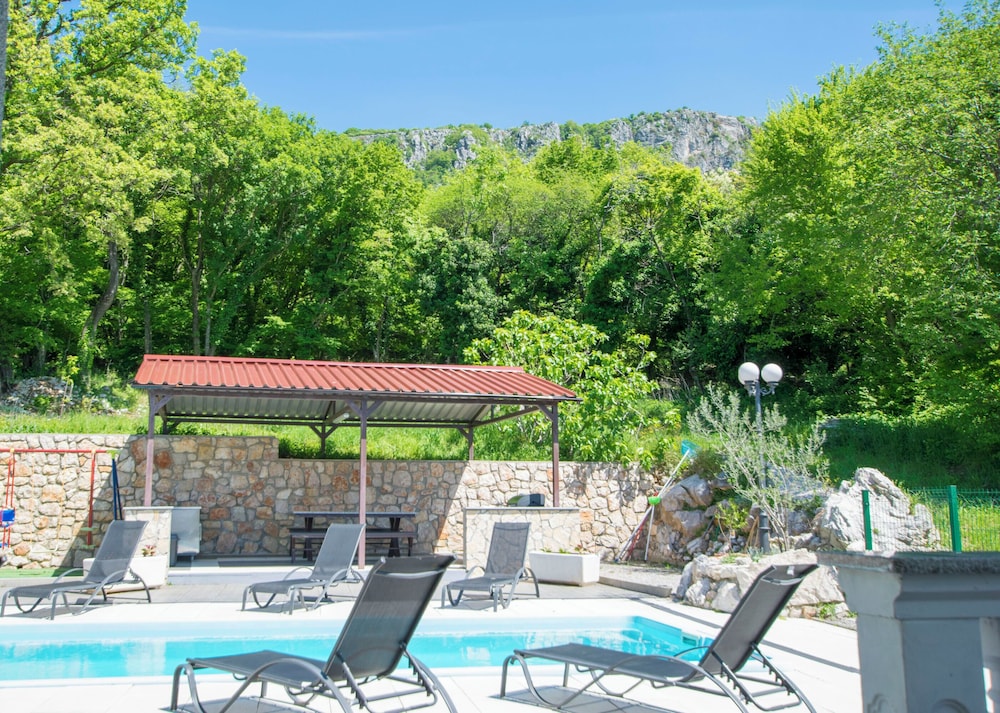 House Bribirska Vila
