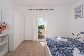 House Adriatic Blue Dream