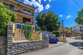 Apartment Car
