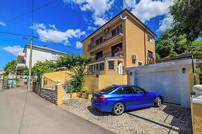 Apartment Car
