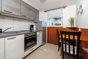 Apartment Car
