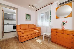 Apartment Car