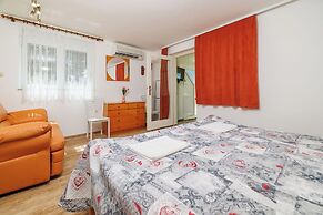 Apartment Car