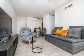 Apartments Castel L