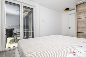 Apartments Castel L